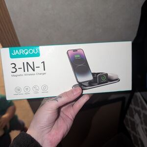 Black 3-in-1 Magnetic Wireless Charger